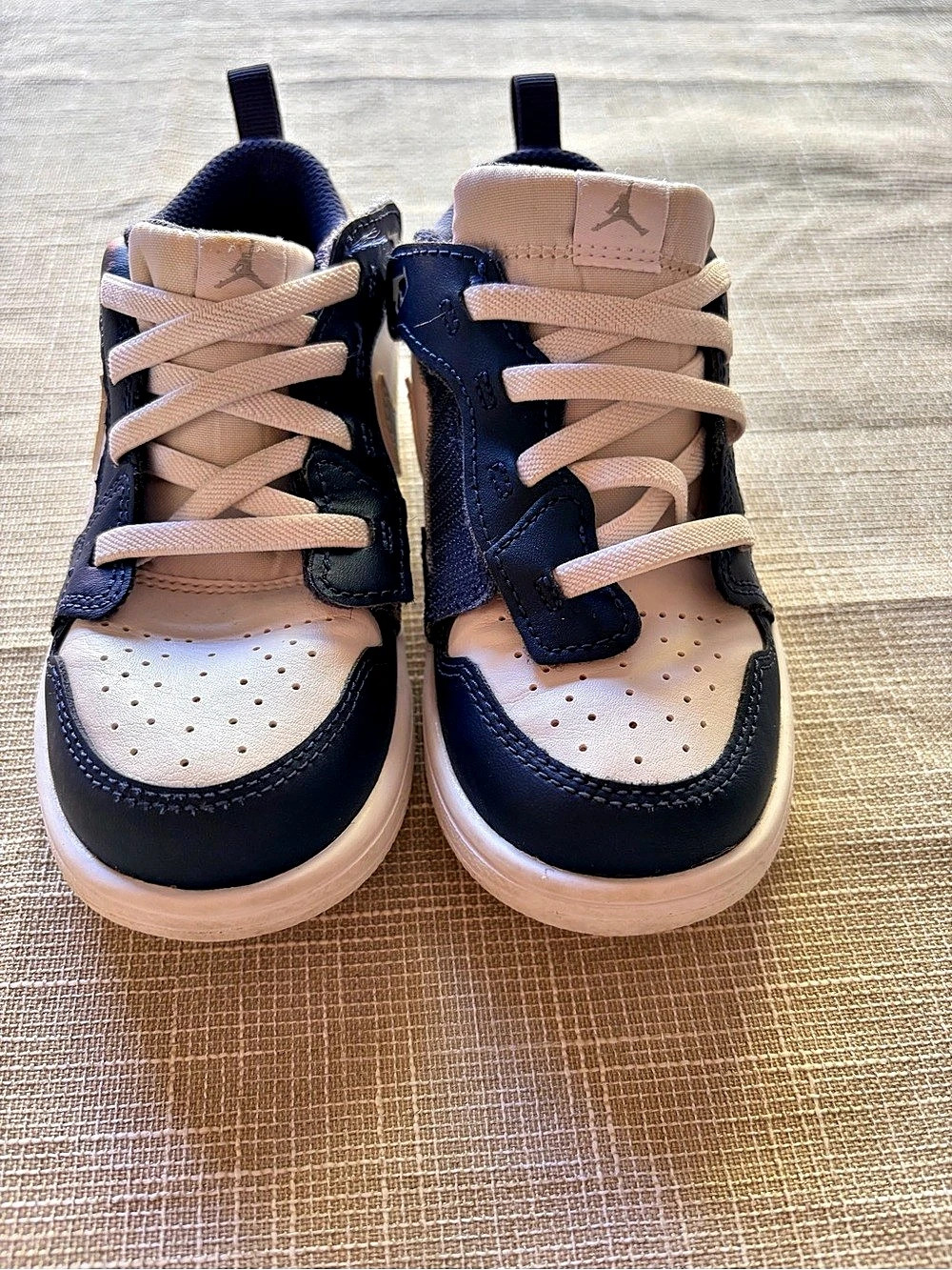 Nike Air Jordan 1 Low Sneakers Size 10C Like New